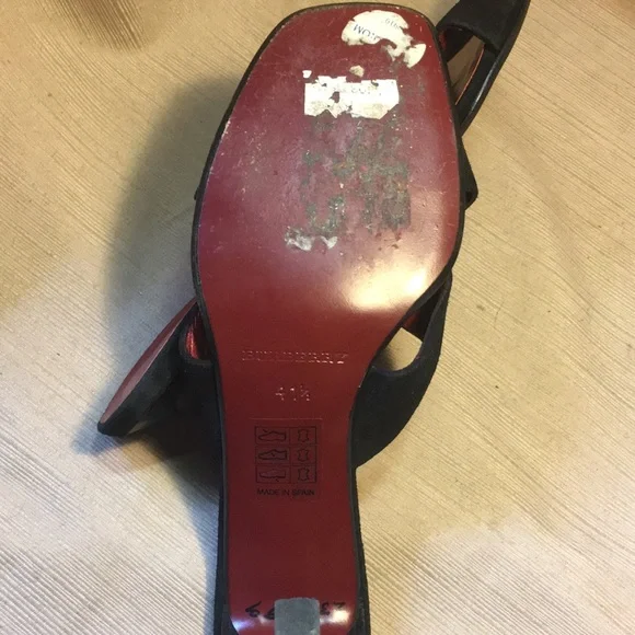 Burberry suede heel shoes